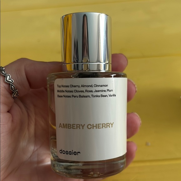 Dossier- Ambery Cherry Perfume - Picture 1 of 2